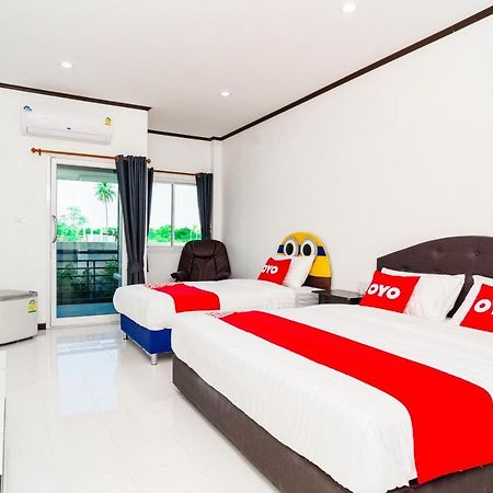 Oyo 533 Runya Poolvilla Прачуап Кири Кан Екстериор снимка