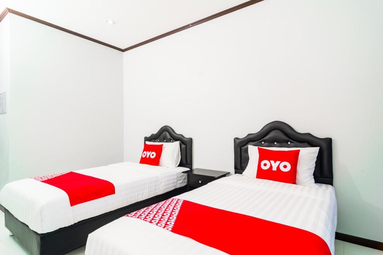 Oyo 533 Runya Poolvilla Прачуап Кири Кан Екстериор снимка