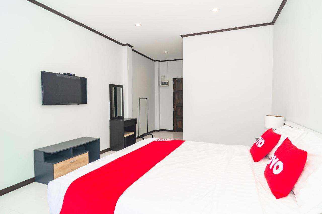 Oyo 533 Runya Poolvilla Прачуап Кири Кан Екстериор снимка