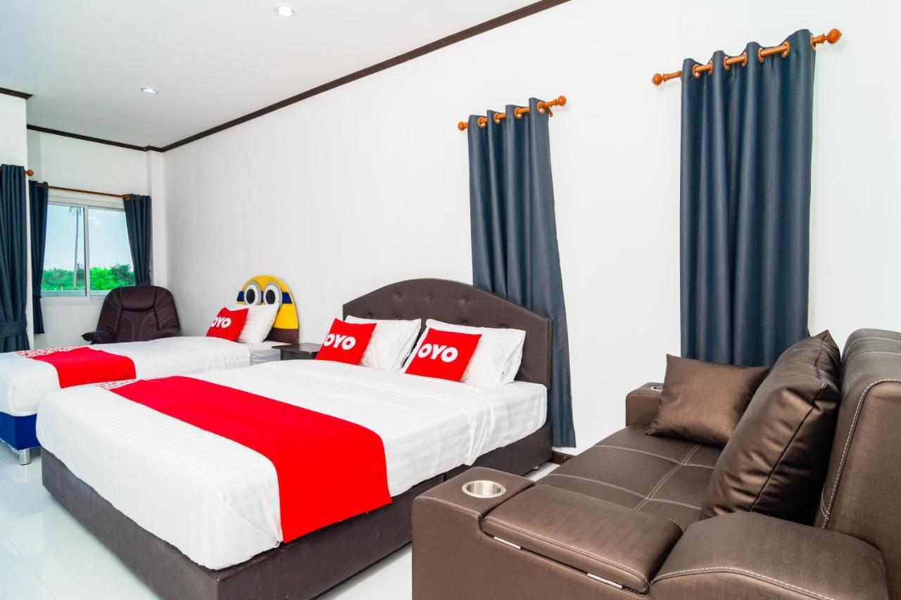 Oyo 533 Runya Poolvilla Прачуап Кири Кан Екстериор снимка